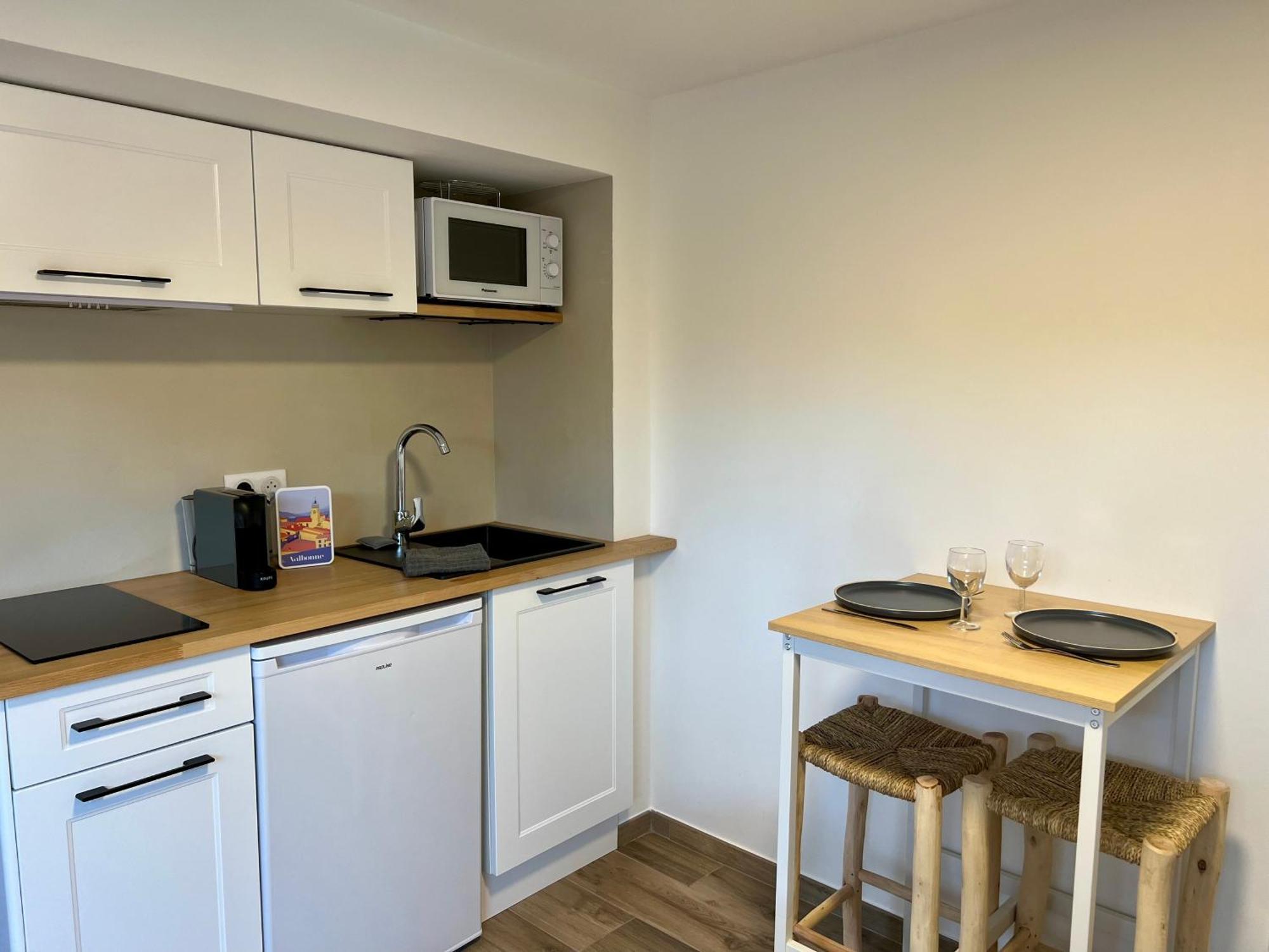 Studio With Private Car Park And Air Con Valbonne Exterior foto