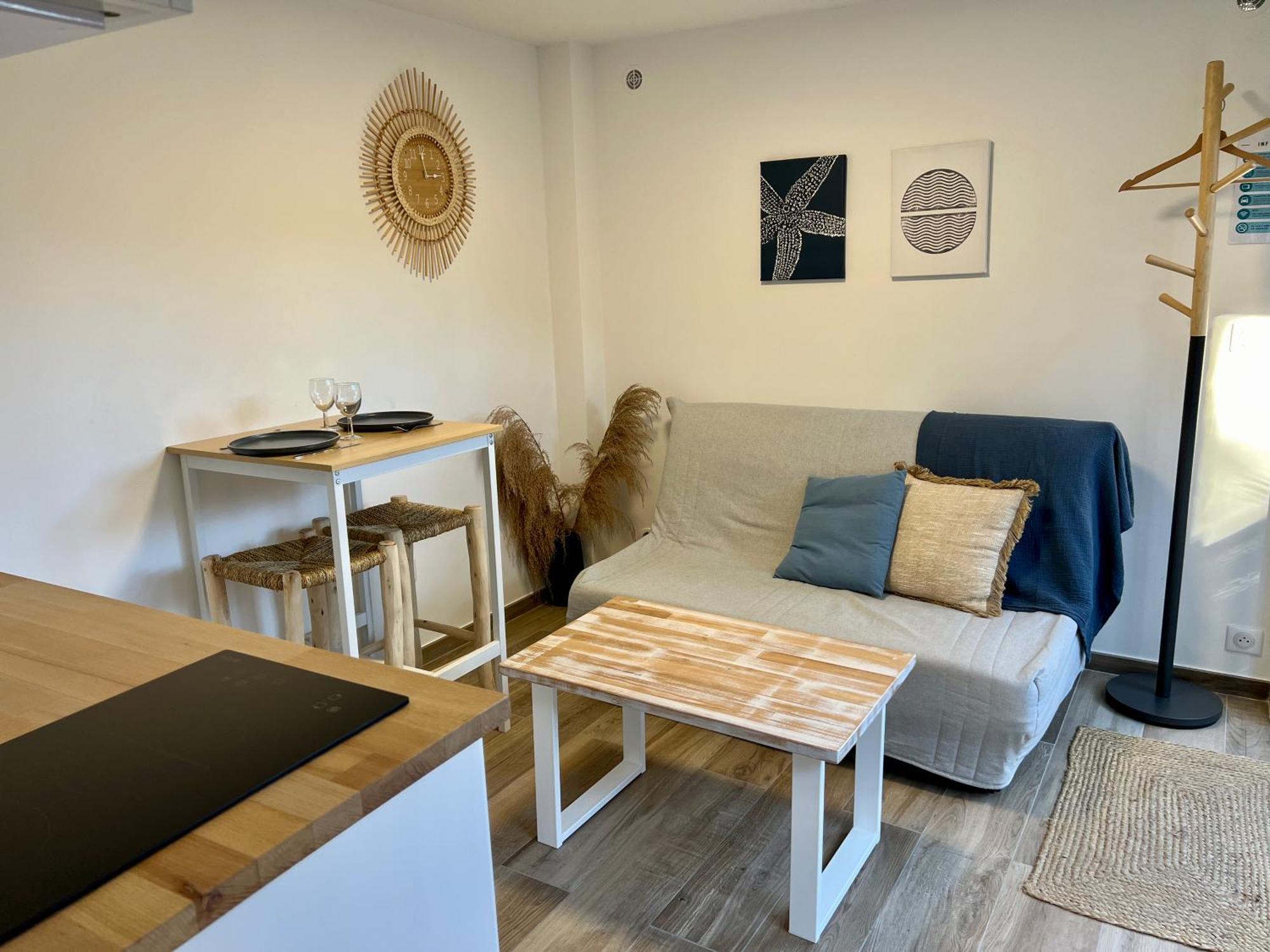 Studio With Private Car Park And Air Con Valbonne Exterior foto